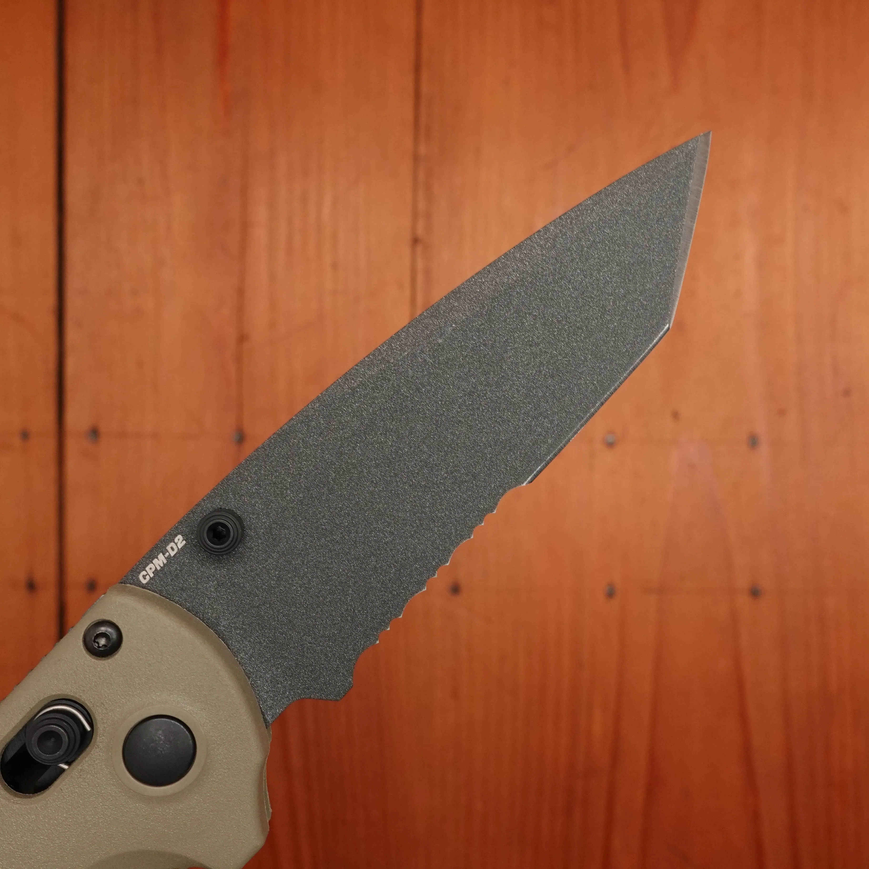 Benchmade 431SBK-1 Redoubt Serrated Reverse Tanto CPM-D2 AXIS Lock Ranger Green/Forest Grivory Handle