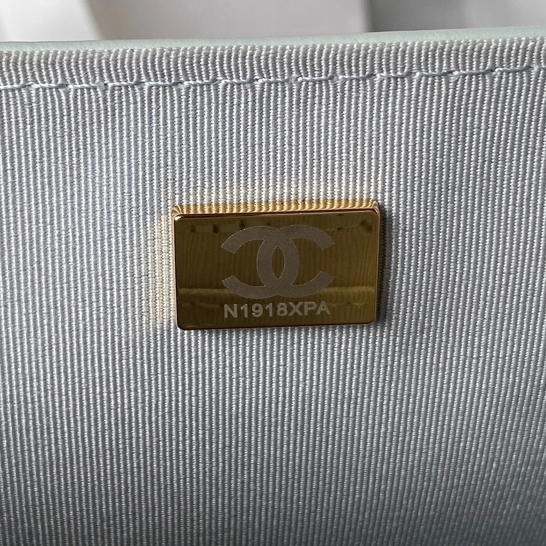 Chanel - Luxury Bag - CHL - 236