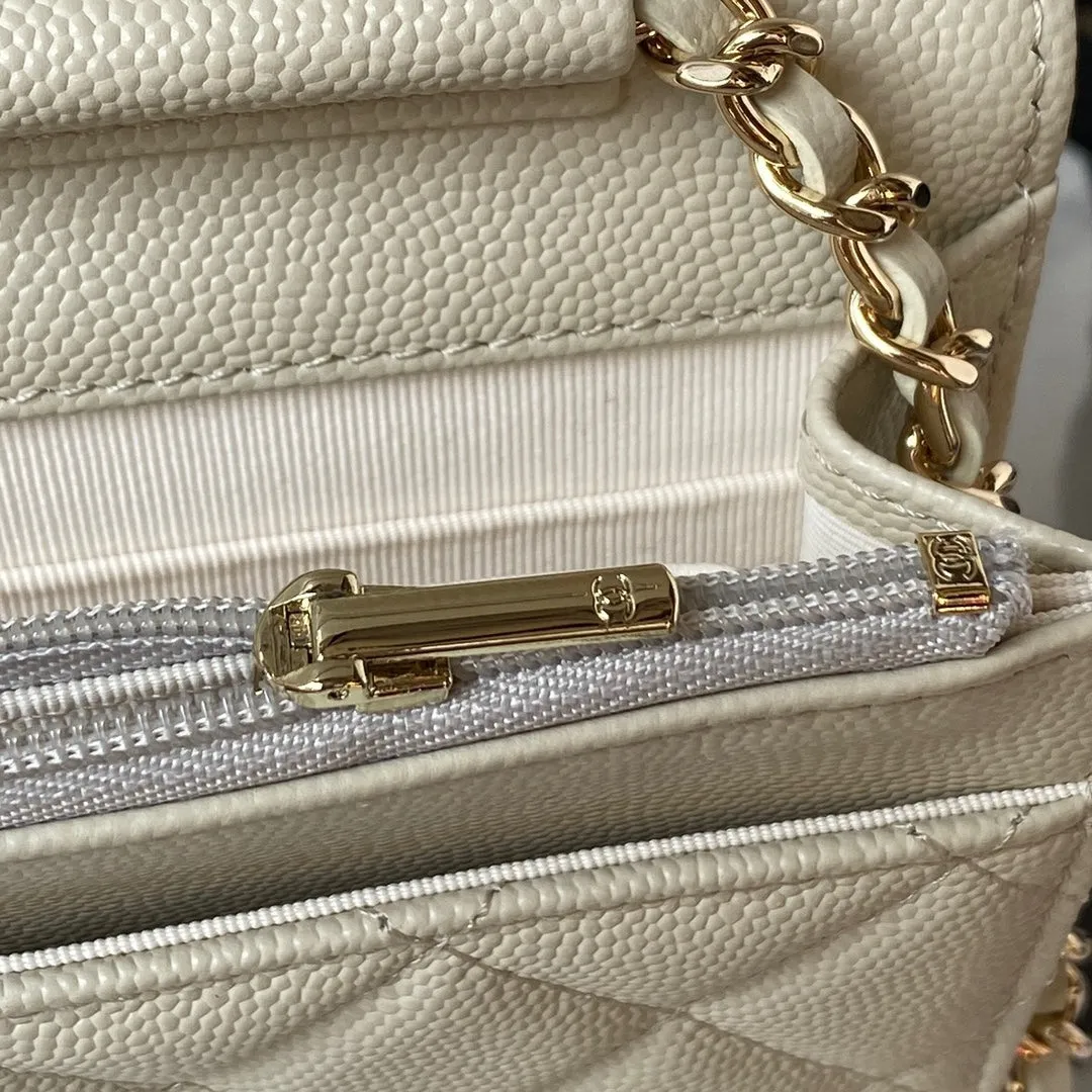 Chanel - Luxury Bag - CHL - 242
