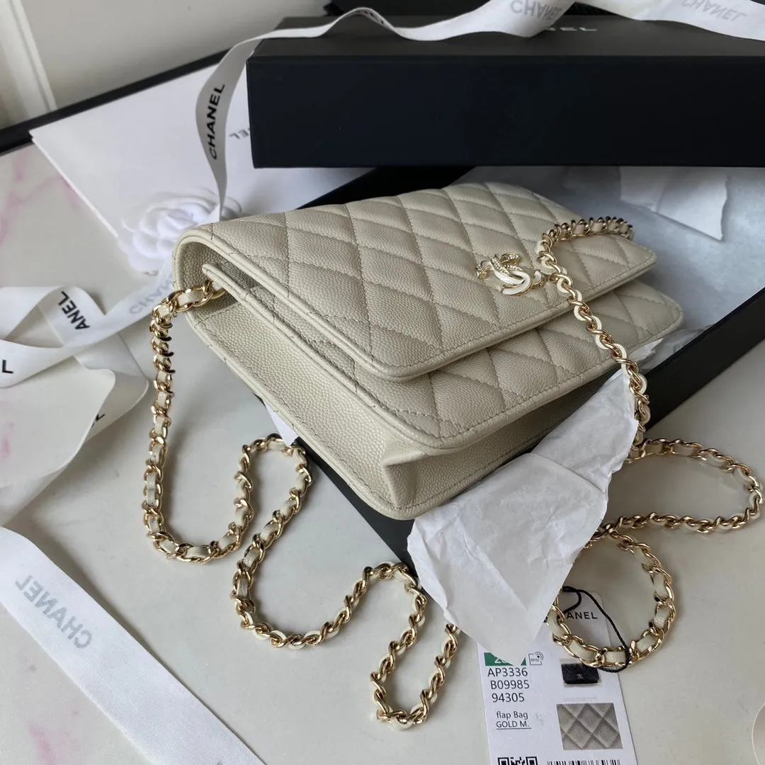 Chanel - Luxury Bag - CHL - 242