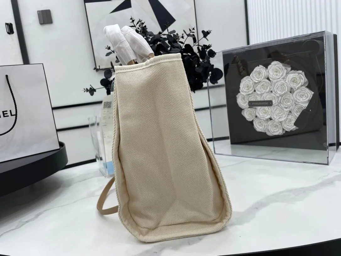 Chanel - Luxury Bag - CHL - 366