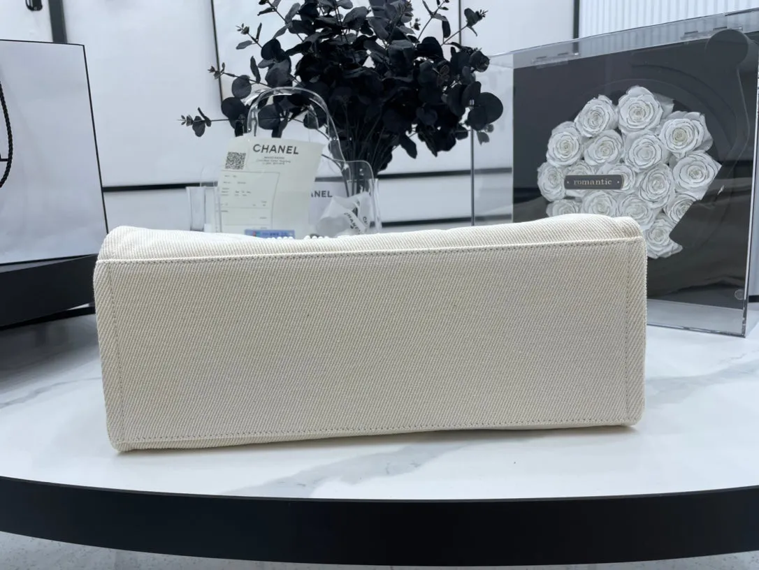 Chanel - Luxury Bag - CHL - 366