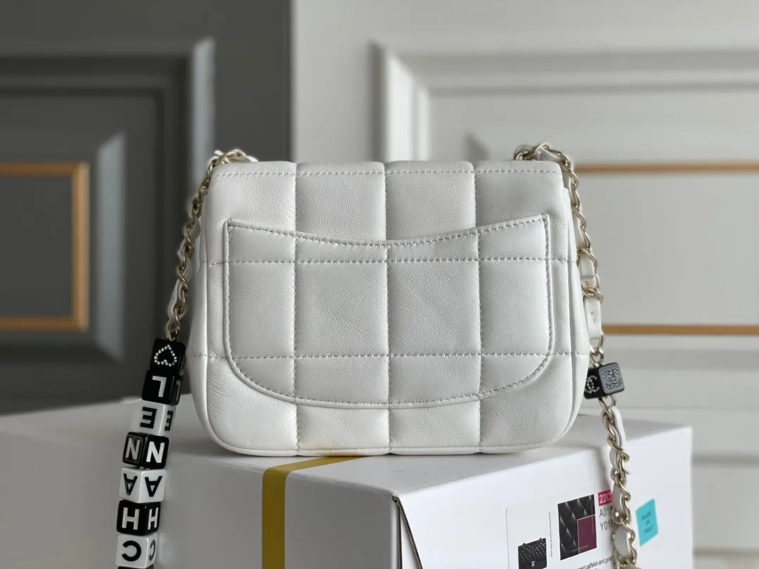 Chanel - Luxury Bag - CHL - 390