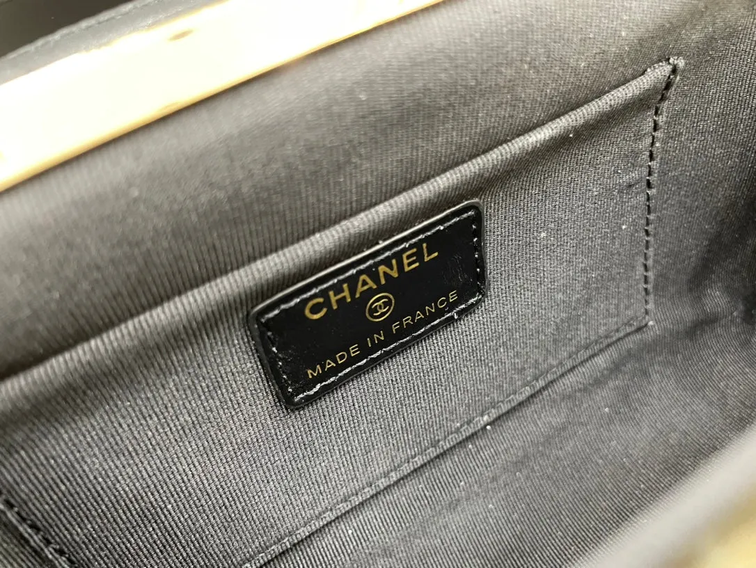 Chanel - Luxury Bag - CHL - 641