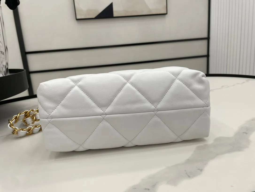 Chanel - Luxury Bag - CHL - 647