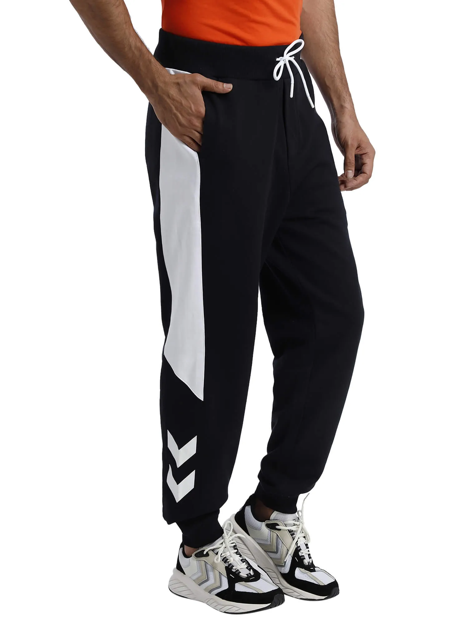 Claus Men Cotton Black Training Pant