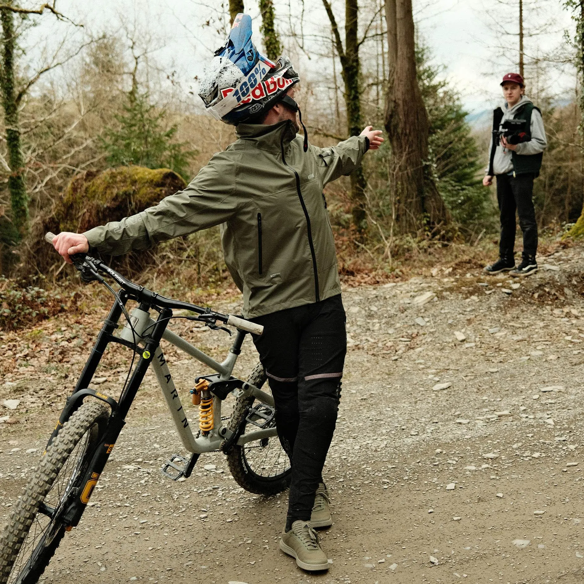 HYDRO 2.5L JACKET | Moss