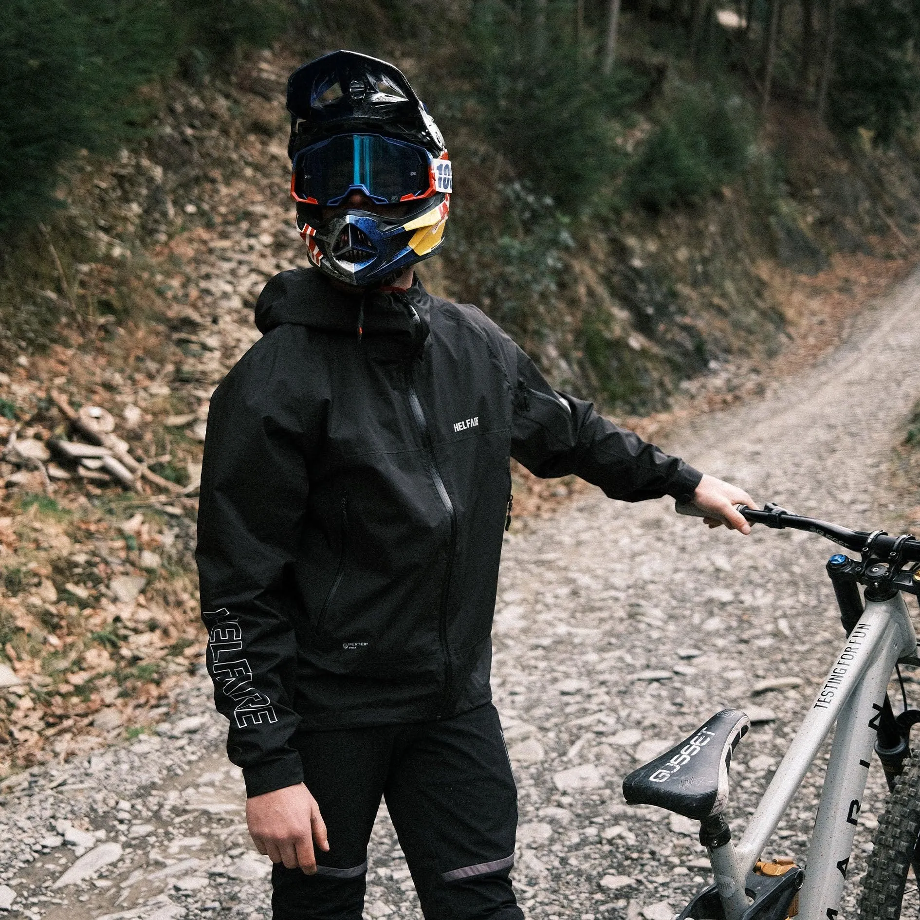 HYDRO 2.5L JACKET | Onyx