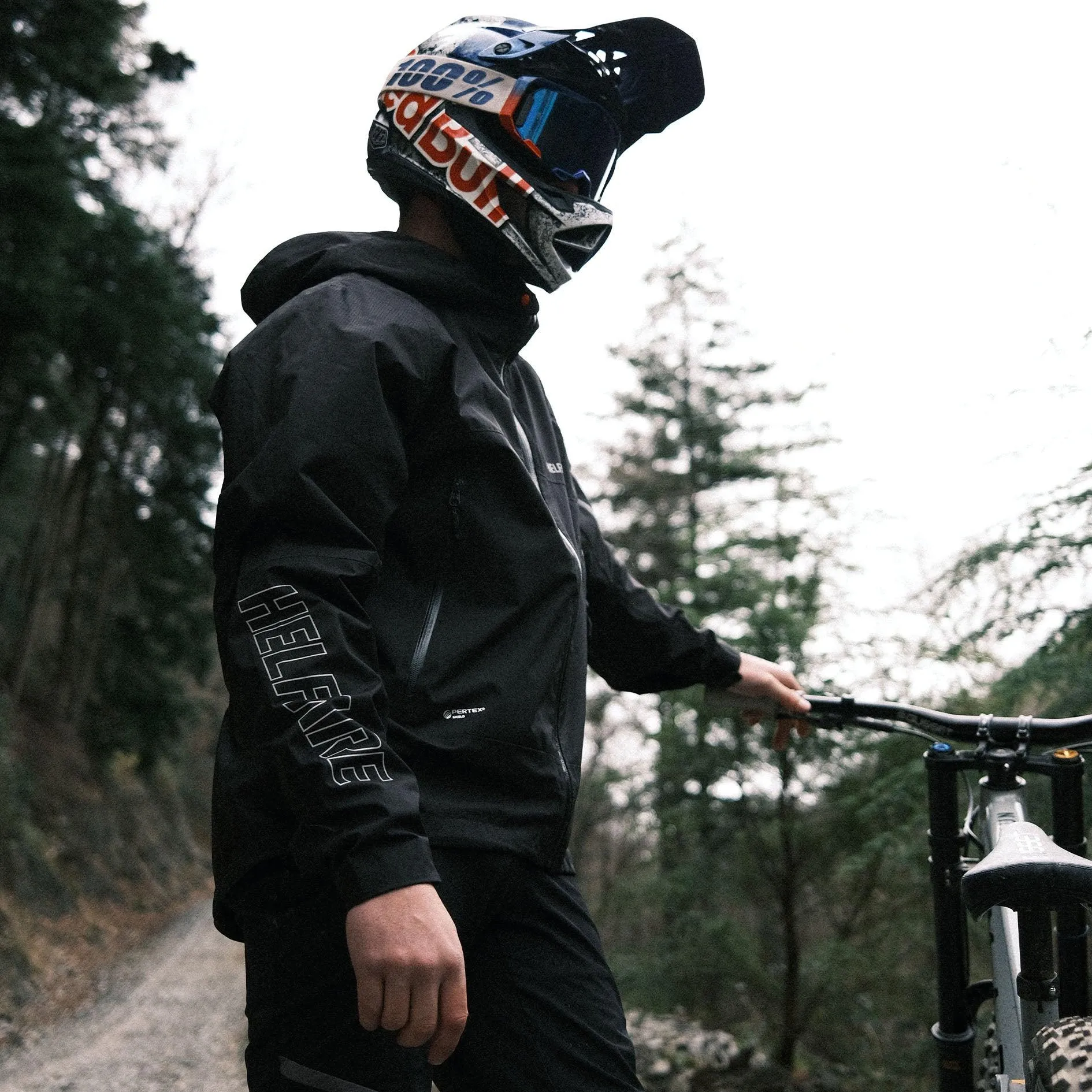 HYDRO 2.5L JACKET | Onyx