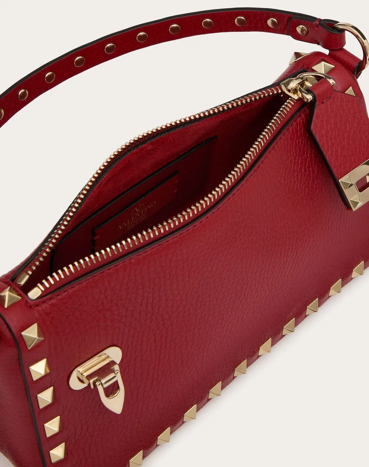 ROCKSTUD SMALL SHOULDER BAG